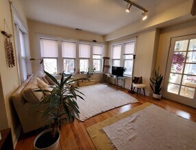 4926 N Albany Ave in Chicago, IL - Building Photo - Building Photo
