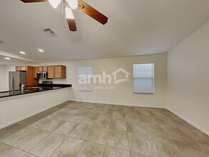 3392 E Cowboy Cove Trail in San Tan Valley, AZ - Foto de edificio - Building Photo