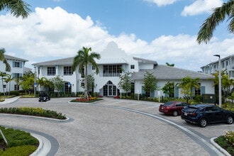 Elan Palm Reserve in Lake Worth, FL - Foto de edificio - Building Photo
