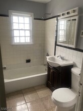 8 McGotty Pl in Irvington, NJ - Building Photo - Building Photo