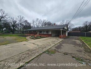 3462 White Oak Dr in Cottonwood, CA - Building Photo - Building Photo