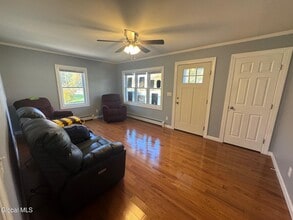 26 Wiggand Dr in Glenmont, NY - Building Photo - Building Photo