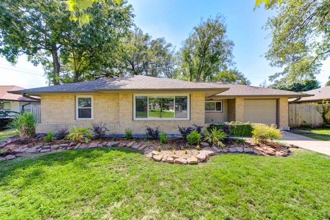 1907 Brimberry St in Houston, TX - Building Photo - Building Photo