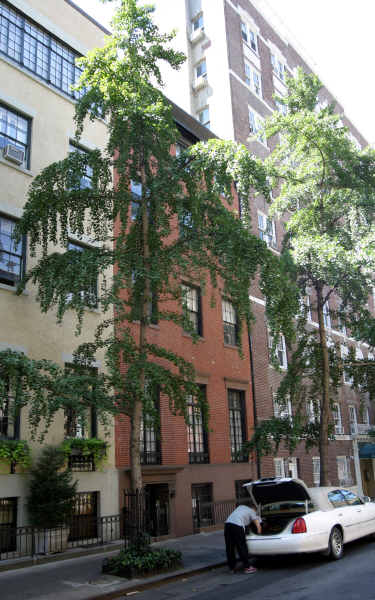 22 W 9th St in New York, NY - Building Photo - Building Photo