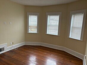 42 Pearl St in Everett, MA - Building Photo - Building Photo
