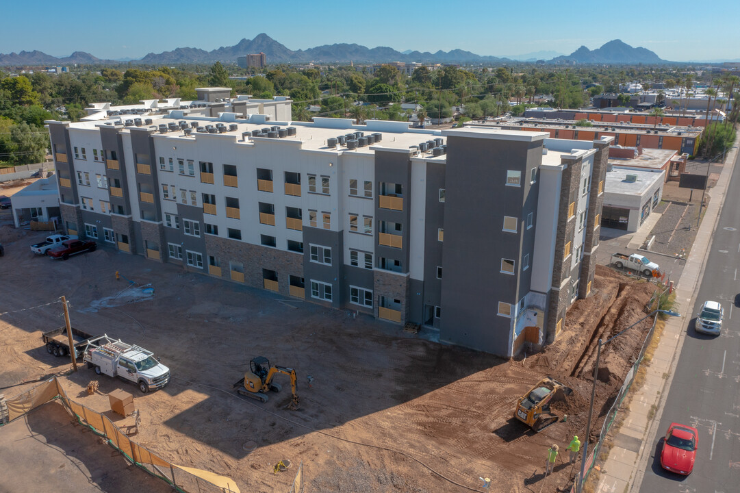 Verano Terrace in Phoenix, AZ - Building Photo