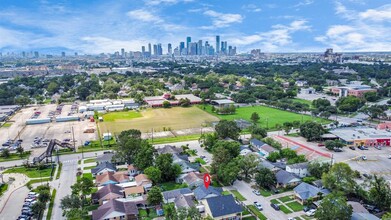 4718 Pease St in Houston, TX - Building Photo - Building Photo