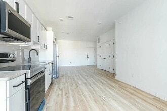 809 Diamond St, Unit 809 Diamond St B01 in Philadelphia, PA - Building Photo - Building Photo