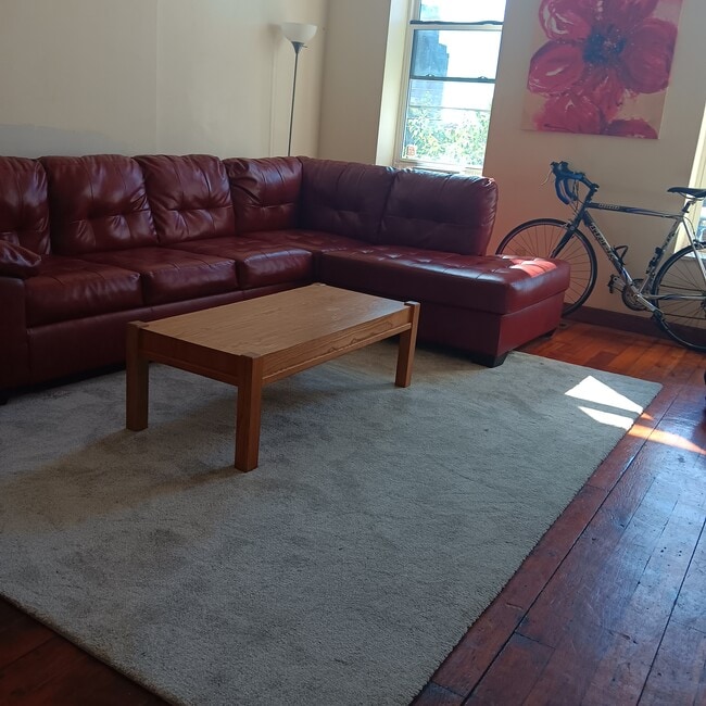 2214 Auburn Ave, Unit 1