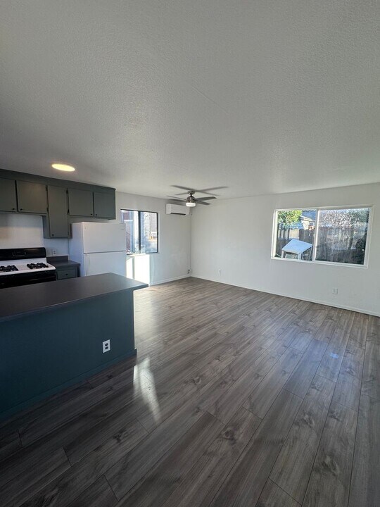 1456 Magnolia Ave in Redding, CA - Building Photo