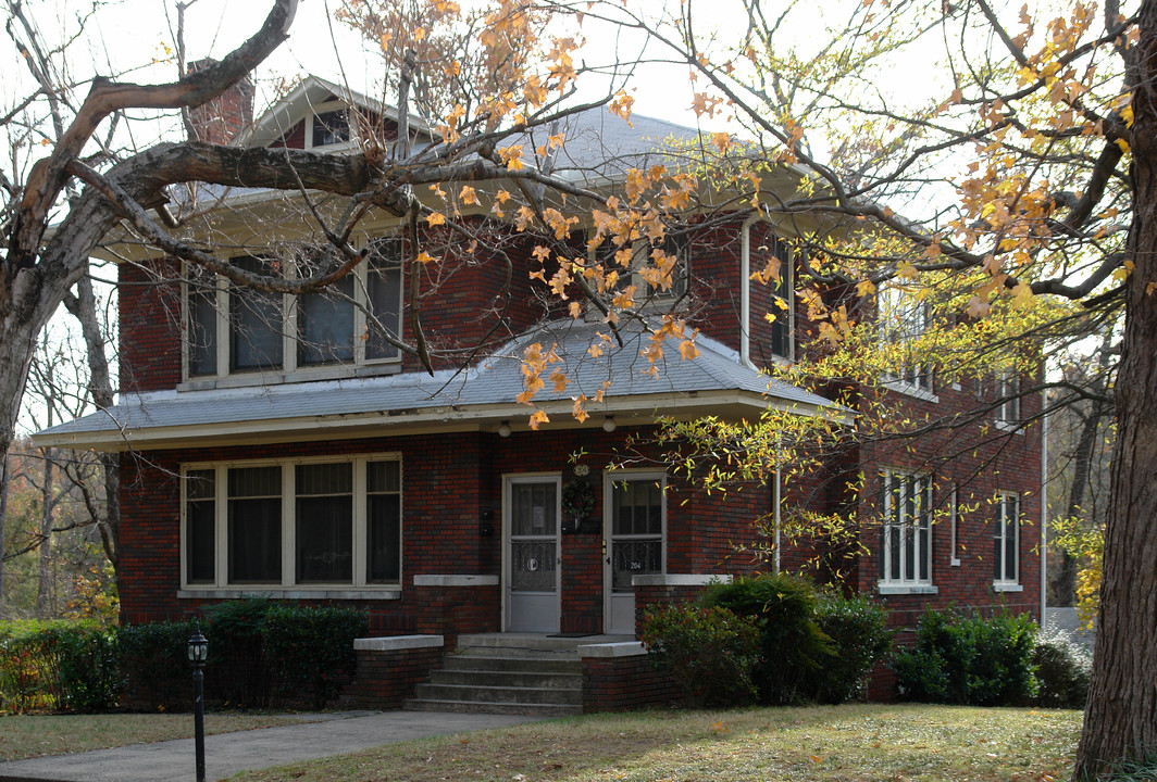 204 E Markham Ave in Durham, NC - Building Photo