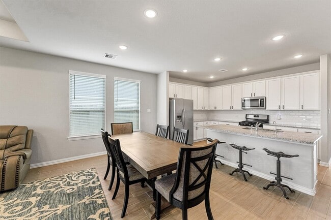 7454 French Quarter Ct