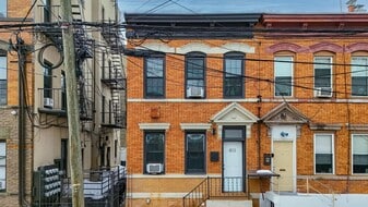 803 West St in Union City, NJ - Building Photo