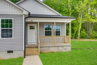 102 Dameron Rd in Bessemer City, NC - Building Photo - Building Photo