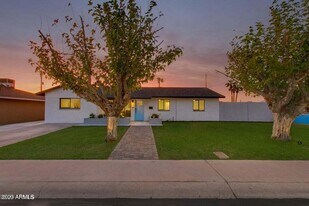 2246 N 82nd St in Scottsdale, AZ - Building Photo