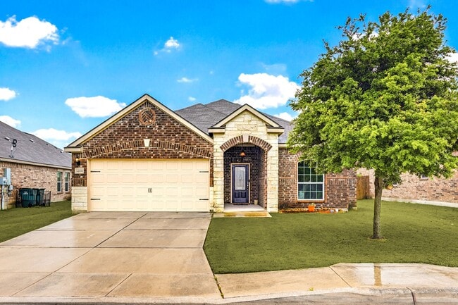 property at 12118 Stratsburg