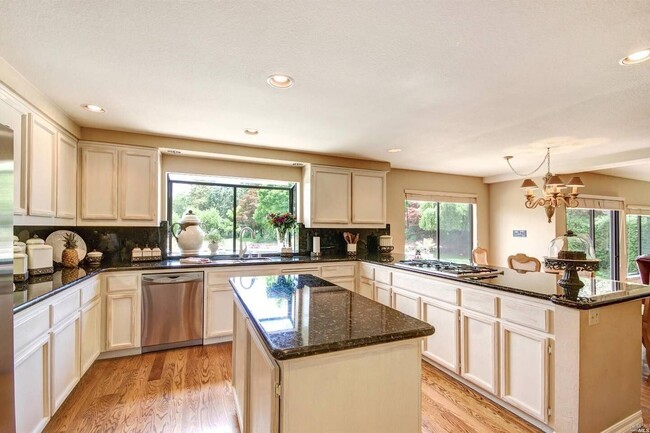 property at 352 Troon Ct