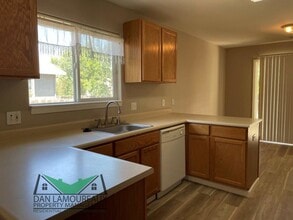 326-328-328 Freeman St in Woodland, CA - Building Photo - Building Photo