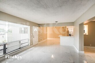3800 SW 11th St in Fort Lauderdale, FL - Building Photo - Building Photo