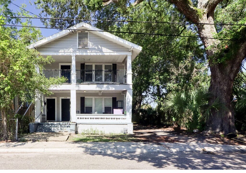 1956 Phoenix Ave in Jacksonville, FL - Building Photo