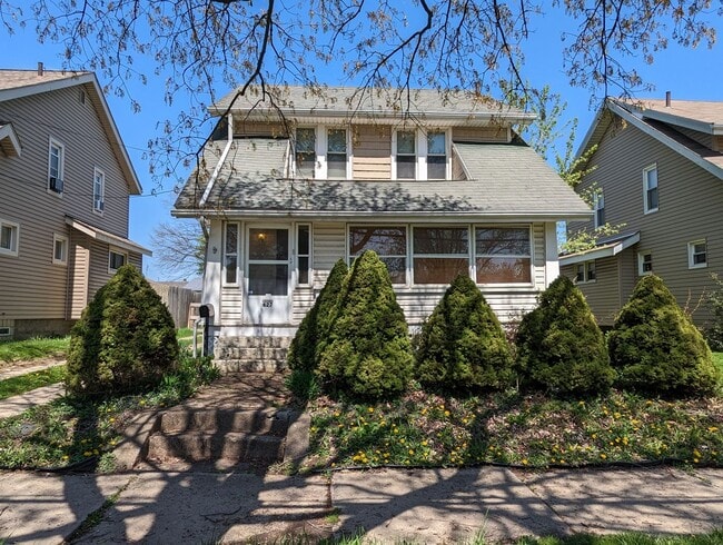 property at 627 N Firestone Blvd