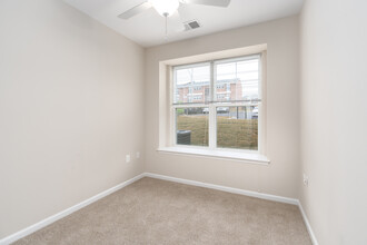 Parkway Overlook in Baltimore, MD - Building Photo - Interior Photo