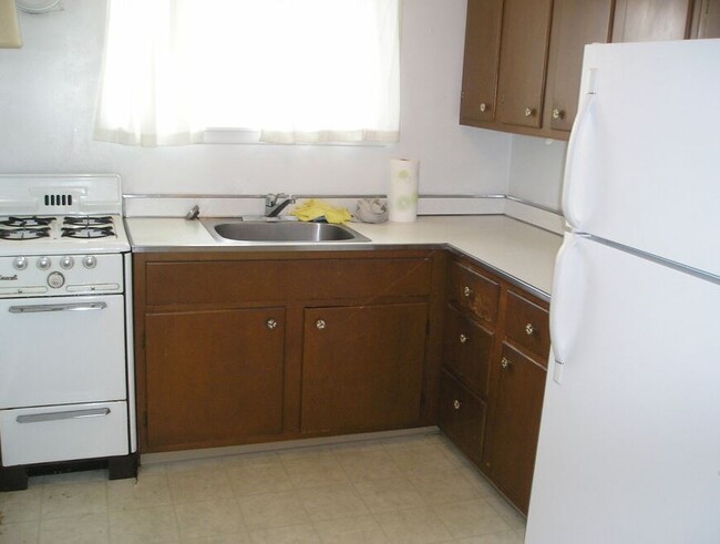 209 NJ-168, Unit 1