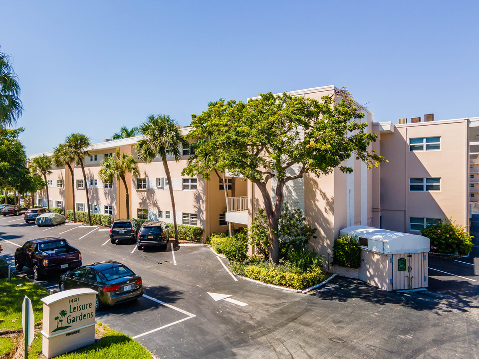 Leisure Gardens in Pompano Beach, FL - Building Photo