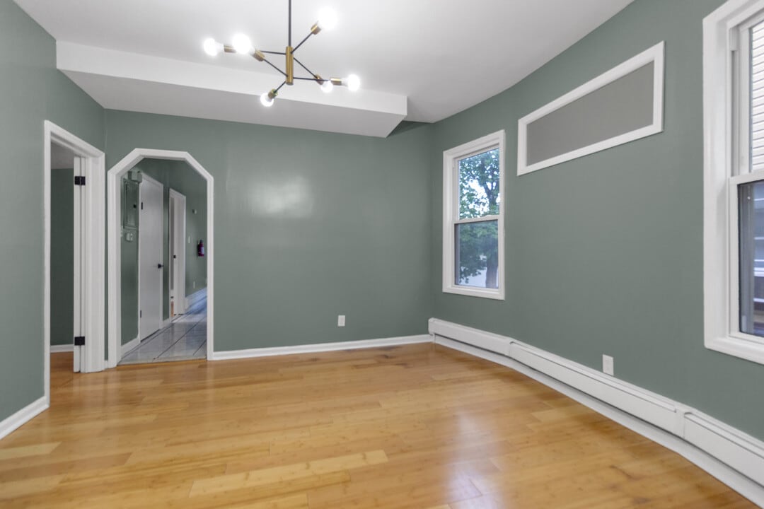 35 Coit St, Unit 2 in Irvington, NJ - Building Photo