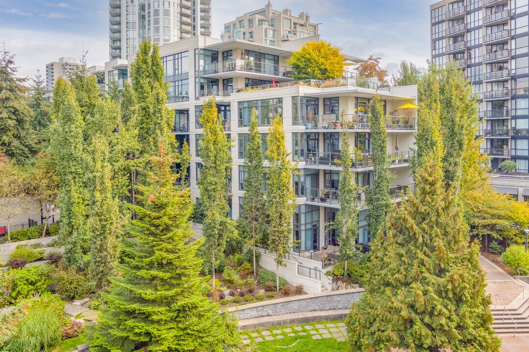 Capstone in North Vancouver, BC - Building Photo