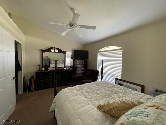 property at 4436 SE 11th Pl