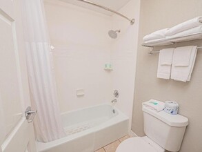 4645 N Socrum Loop Rd, Unit 101 in Lakeland, FL - Building Photo - Building Photo