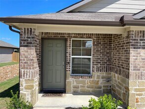 125 Calgary Ln in San Marcos, TX - Building Photo - Building Photo