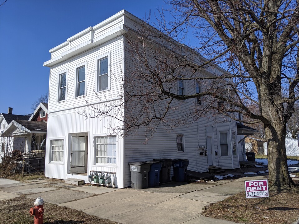 1002 Prouty Ave, Unit C in Toledo, OH - Foto de edificio