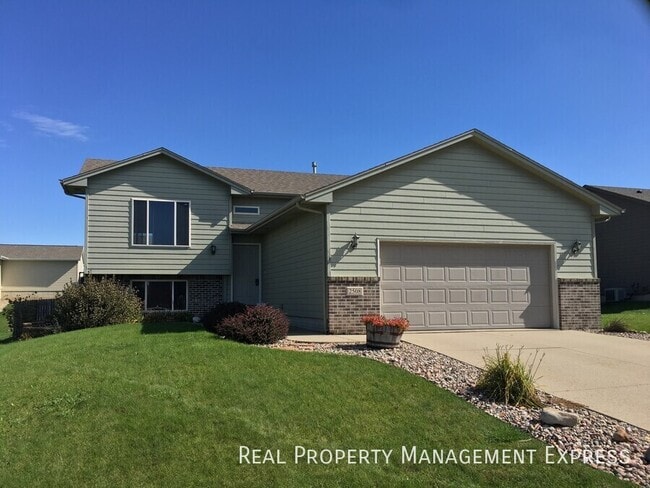 property at 2508 N Aidan Ave