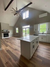 40 Tainter Hill Rd, Unit C in Millbury, MA - Building Photo - Building Photo