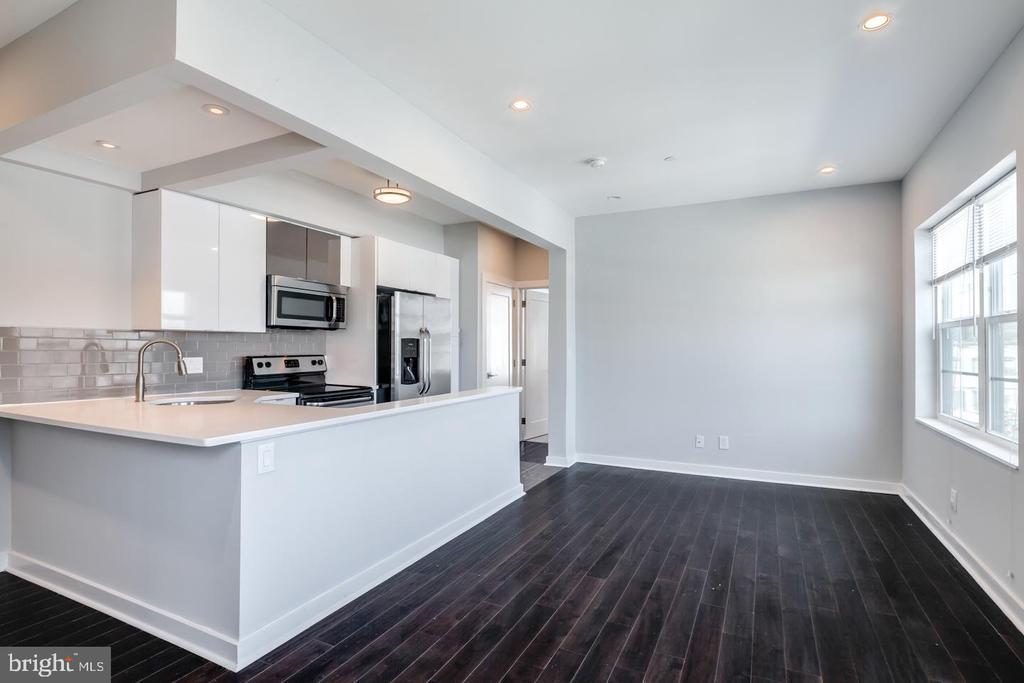 17 S 44th St in Philadelphia, PA - Building Photo