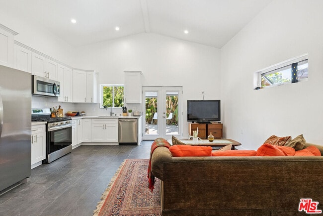 property at 11821 Juniette St