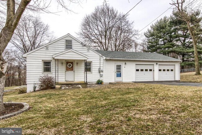 property at 92 Pepper Ave