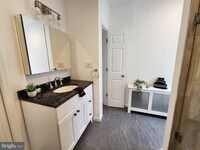 2327 S Rosewood St photo'