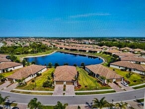 12230 Amica Loop in Venice, FL - Building Photo - Building Photo
