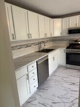 15 W Eden Ct in Ann Arbor, MI - Building Photo - Building Photo