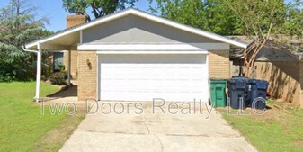 12509 Clarence Ct in Oklahoma City, OK - Building Photo