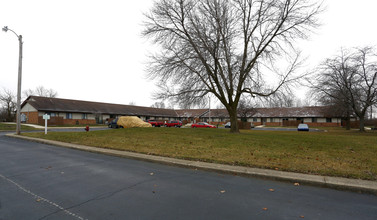 Elwood Arms in Elwood, IN - Foto de edificio - Building Photo