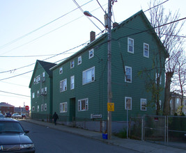 399 Bank St in Fall River, MA - Building Photo - Building Photo