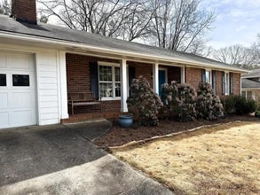 3143 Windfield Cir in Tucker, GA - Foto de edificio - Building Photo