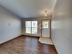 1012 Mission Blvd in Joliet, IL - Foto de edificio - Building Photo