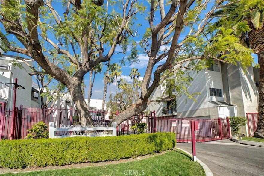 20155 Keswick St in Los Angeles, CA - Building Photo