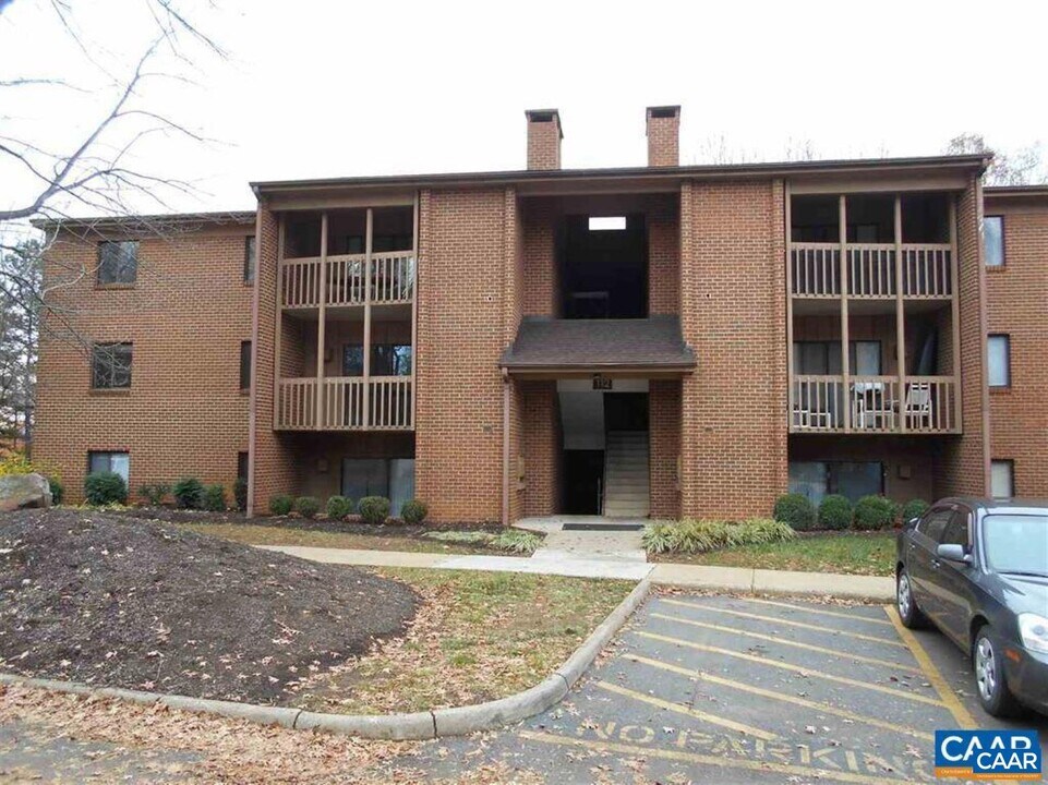 112 Turtle Creek Rd in Charlottesville, VA - Building Photo