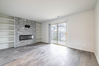 The Pines Apartments and Townhomes in Cincinnati, OH - Foto de edificio - Interior Photo